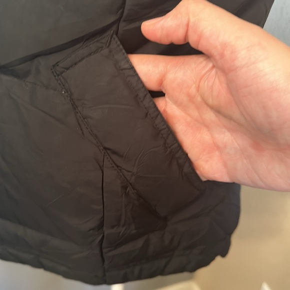 Jcrew size M black plush down-style zip up vest - Picture 3 of 5